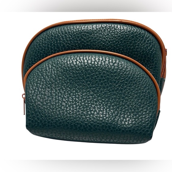 Nesting Bags. 5 Bags neatly packed into each other. Faux leather design. - Picture 5 of 6